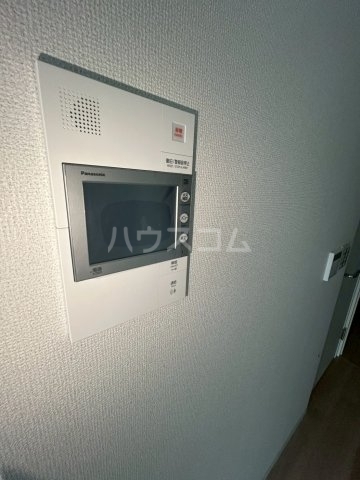 ����12
