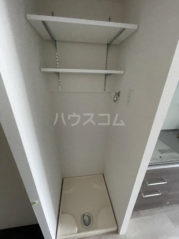 ����13