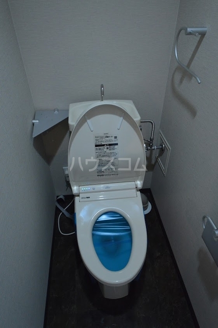 ����4