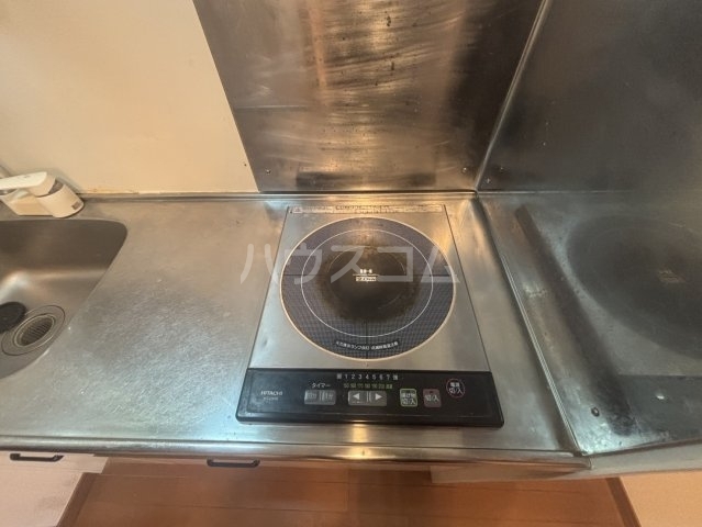 ����20