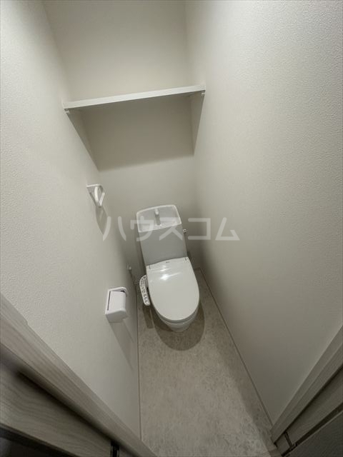 ����4