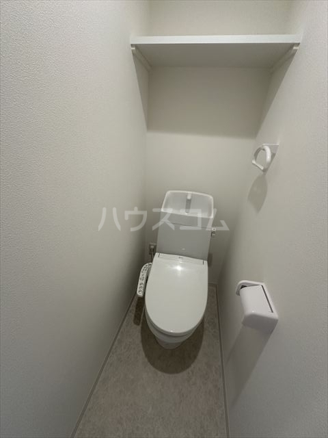 ����16