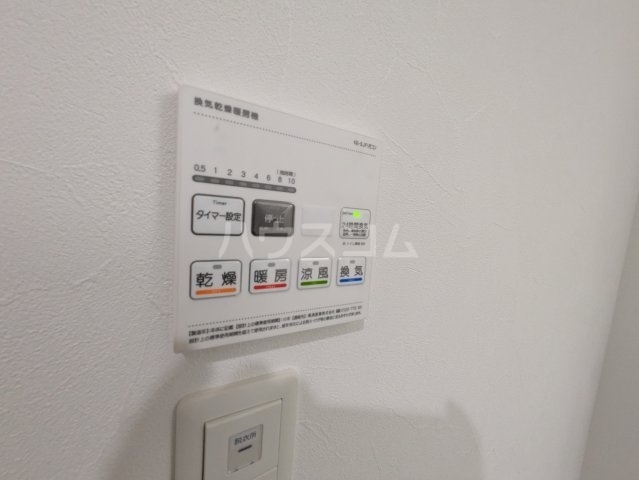 ����16