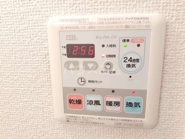 ����10