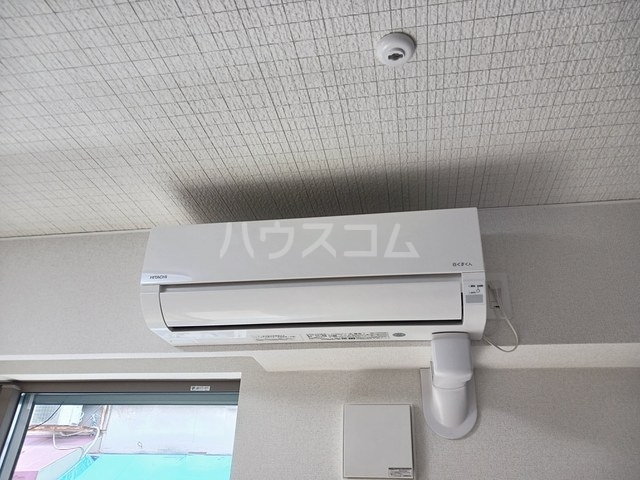 ����11