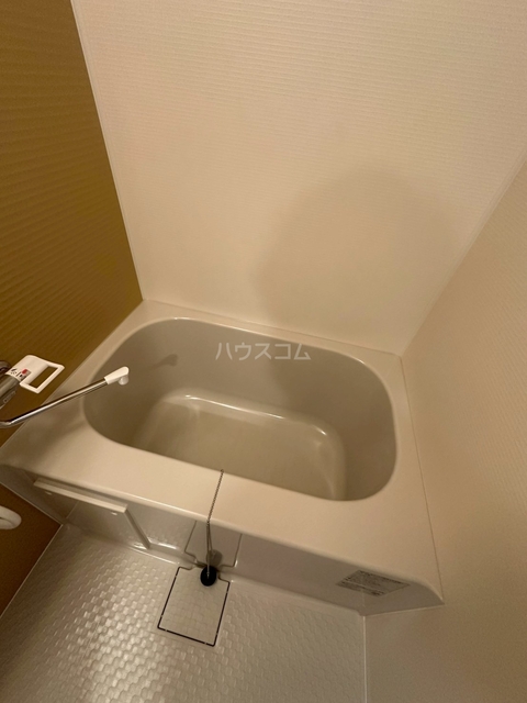 ����21