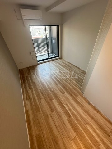 ����5