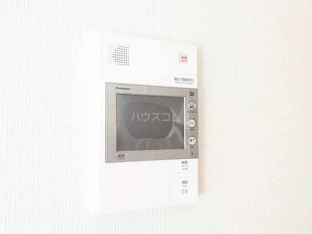 ����12