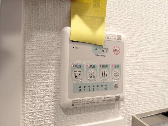 ����18