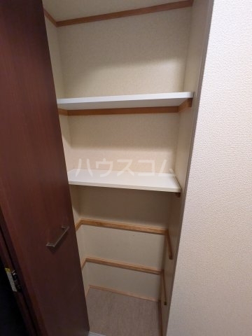 ����17