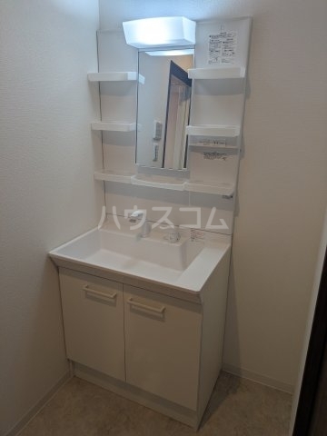 ����5