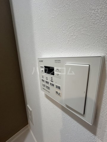 ����13