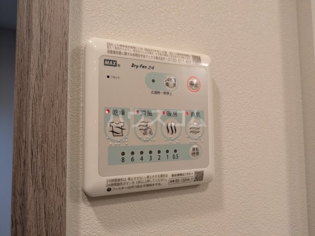 ����15
