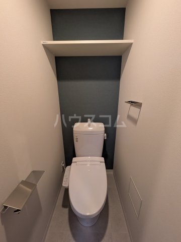 ����4