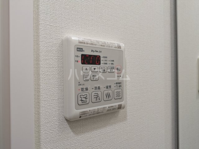 ����20