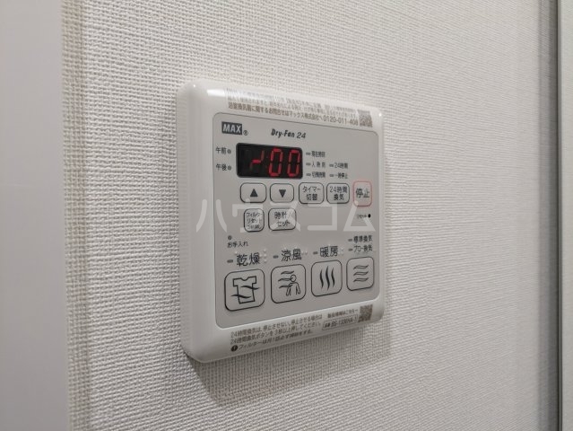 ����20