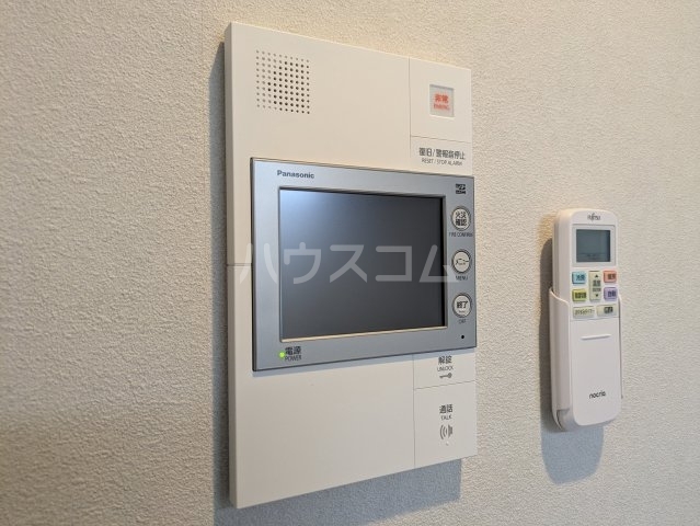 ����13