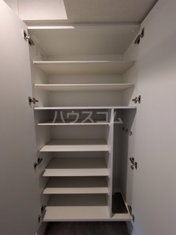 ����7
