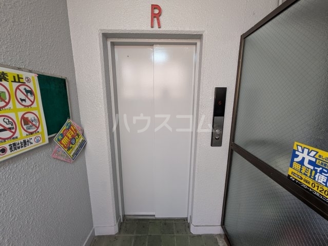 ����11
