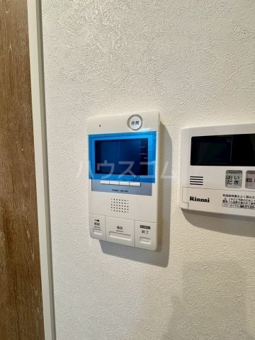 ����10