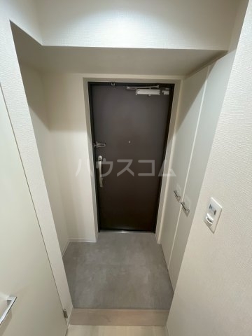 ����9