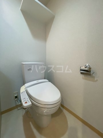 ����4