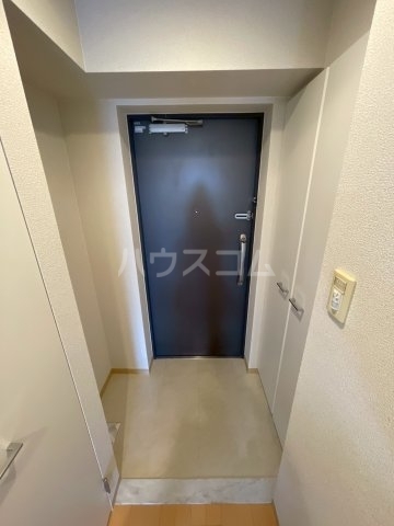 ����8