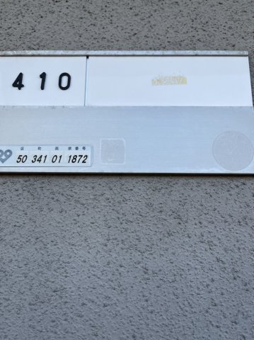 ����20