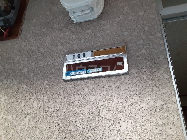 ����20