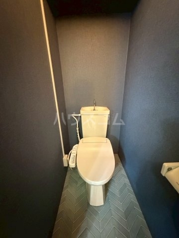 ����4