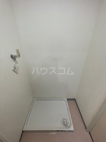����7