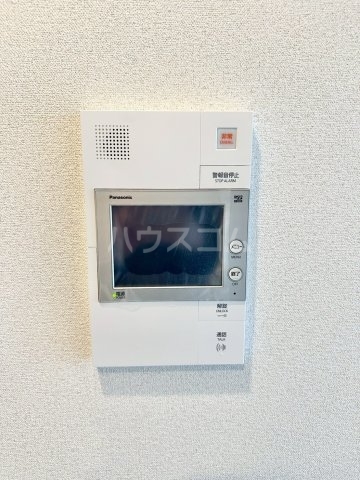 ����9