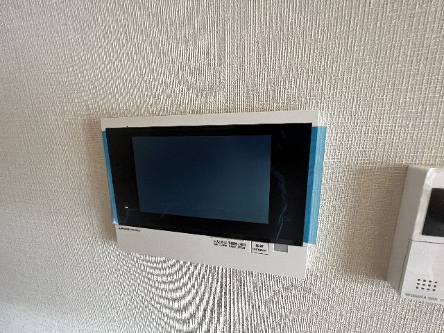 ����21