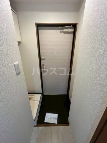 ����8