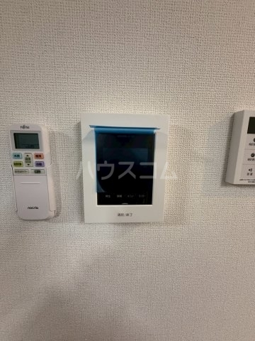 ����11