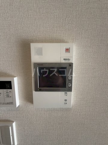����12