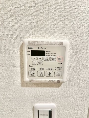 ����8