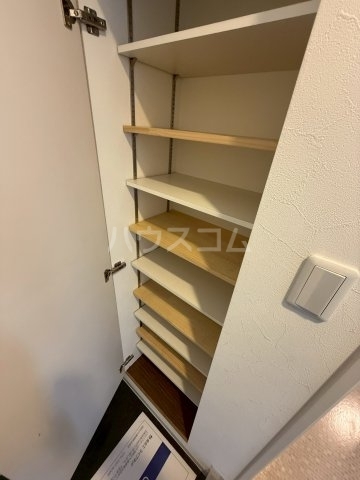 ����19