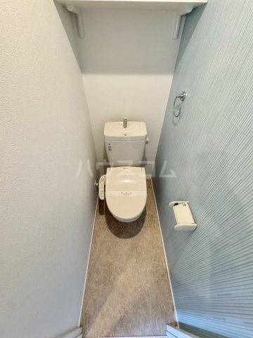 ����4