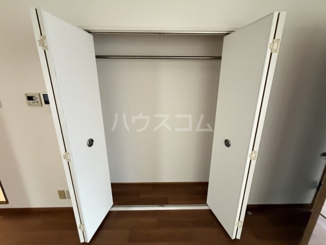 ����7