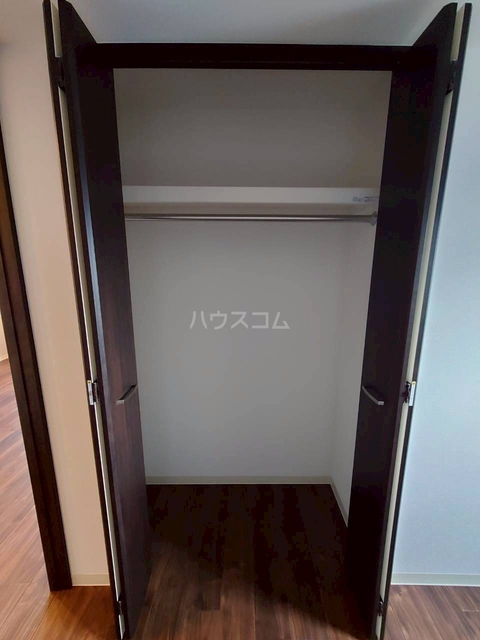 ����21