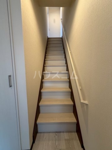 ����21