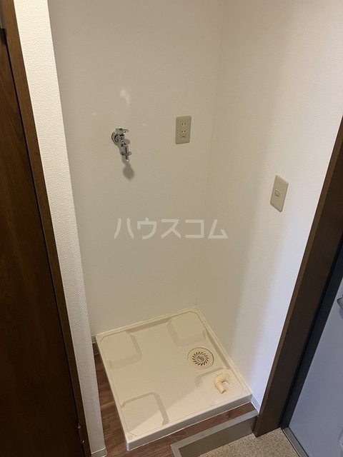 ����8