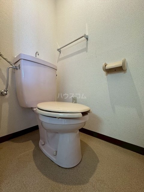 ����4