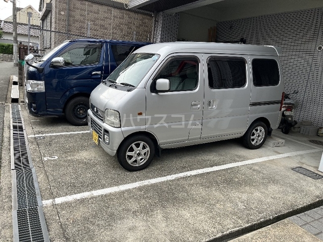 ����16