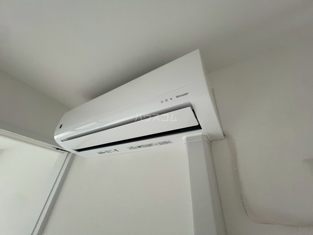����20