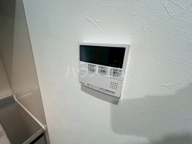 ����24