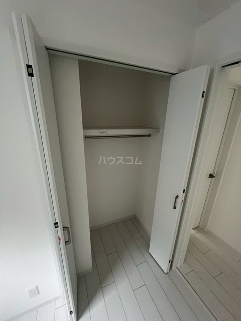 ����21