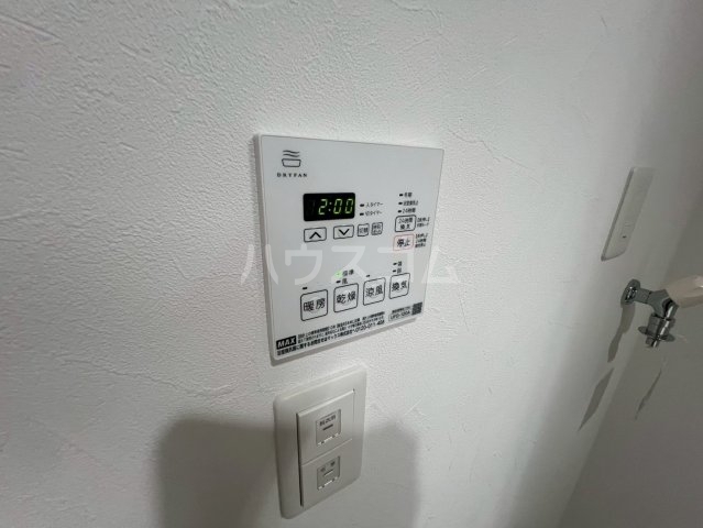 ����11