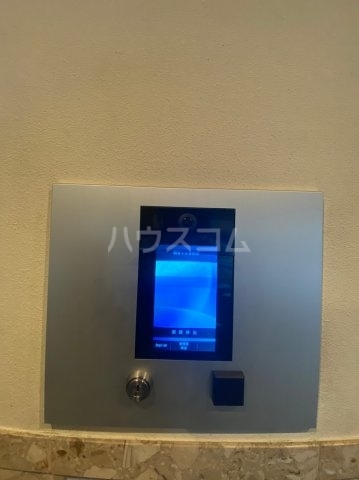 ����10